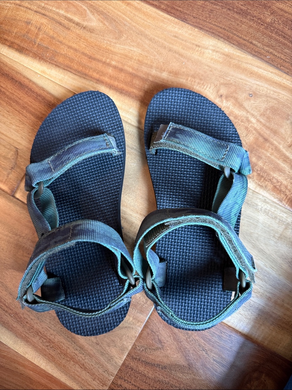 Teva originals tie dye sandals sorbet dark olive in size 1